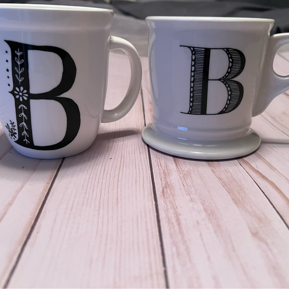 Other - 👑👑 3 items for $20! 💍💍 “B” Coffee Mugs- set of 2